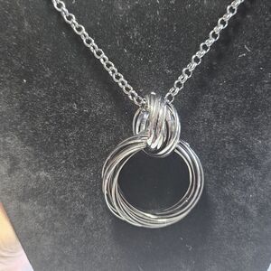 NY Women's Circle Pendant Necklace Silver Tone Metal Drop 35-37.5"